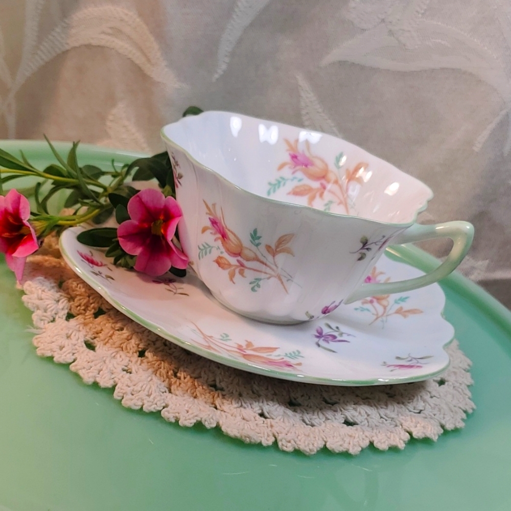 Shelley "Rosebud & Stocks" Stratford shape Teacup/Saucer VINTAGE ENGLISH BONE